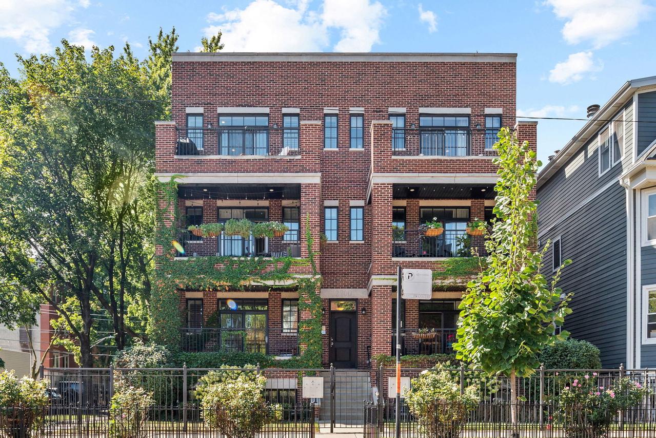 2700 N Wayne Ave. #3N, Chicago, IL 60614