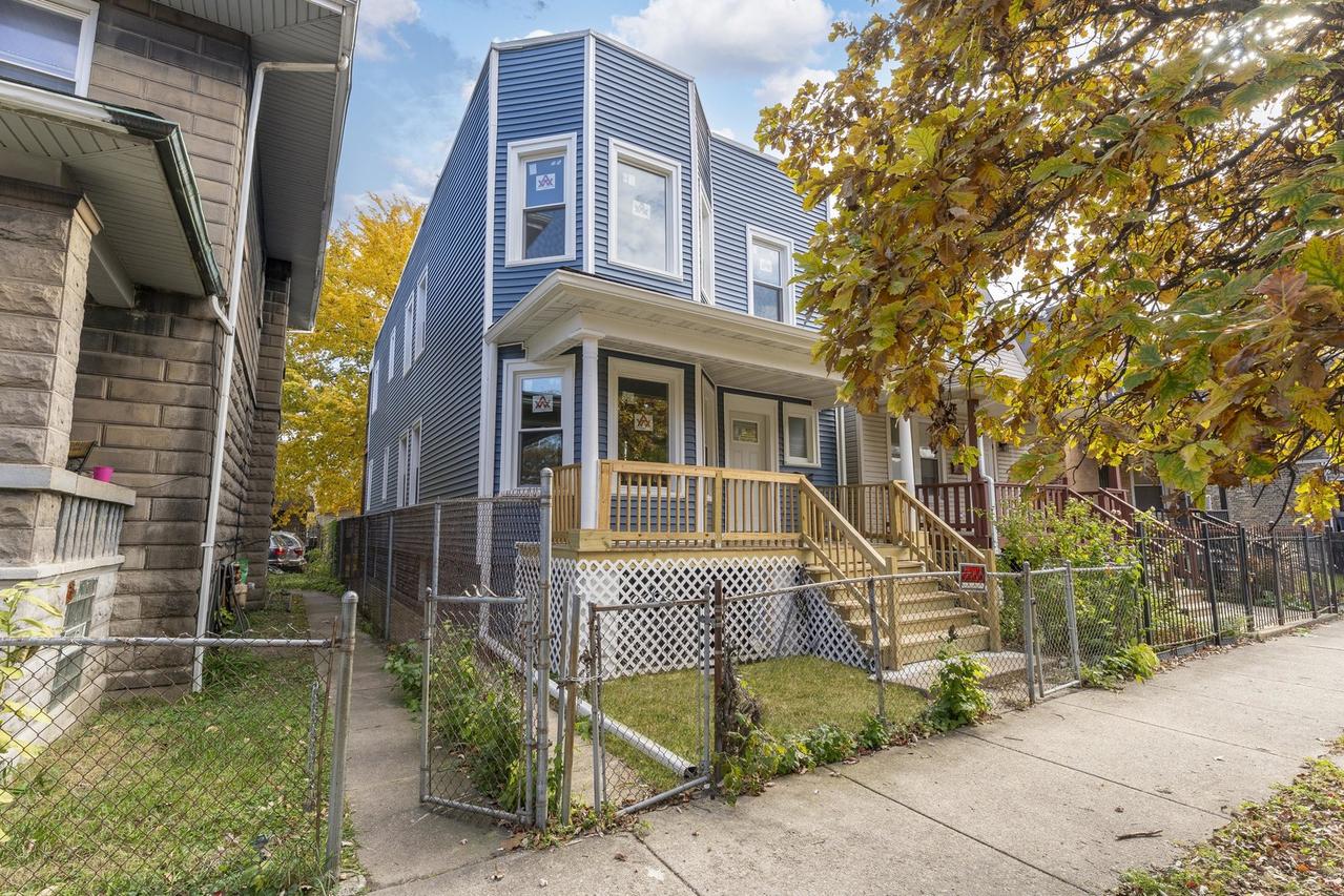 435 N Leclaire Ave., Chicago, IL 60644