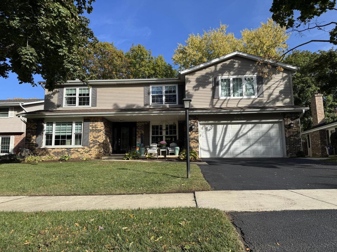 32 Westmoreland Ln., Naperville, IL 60540