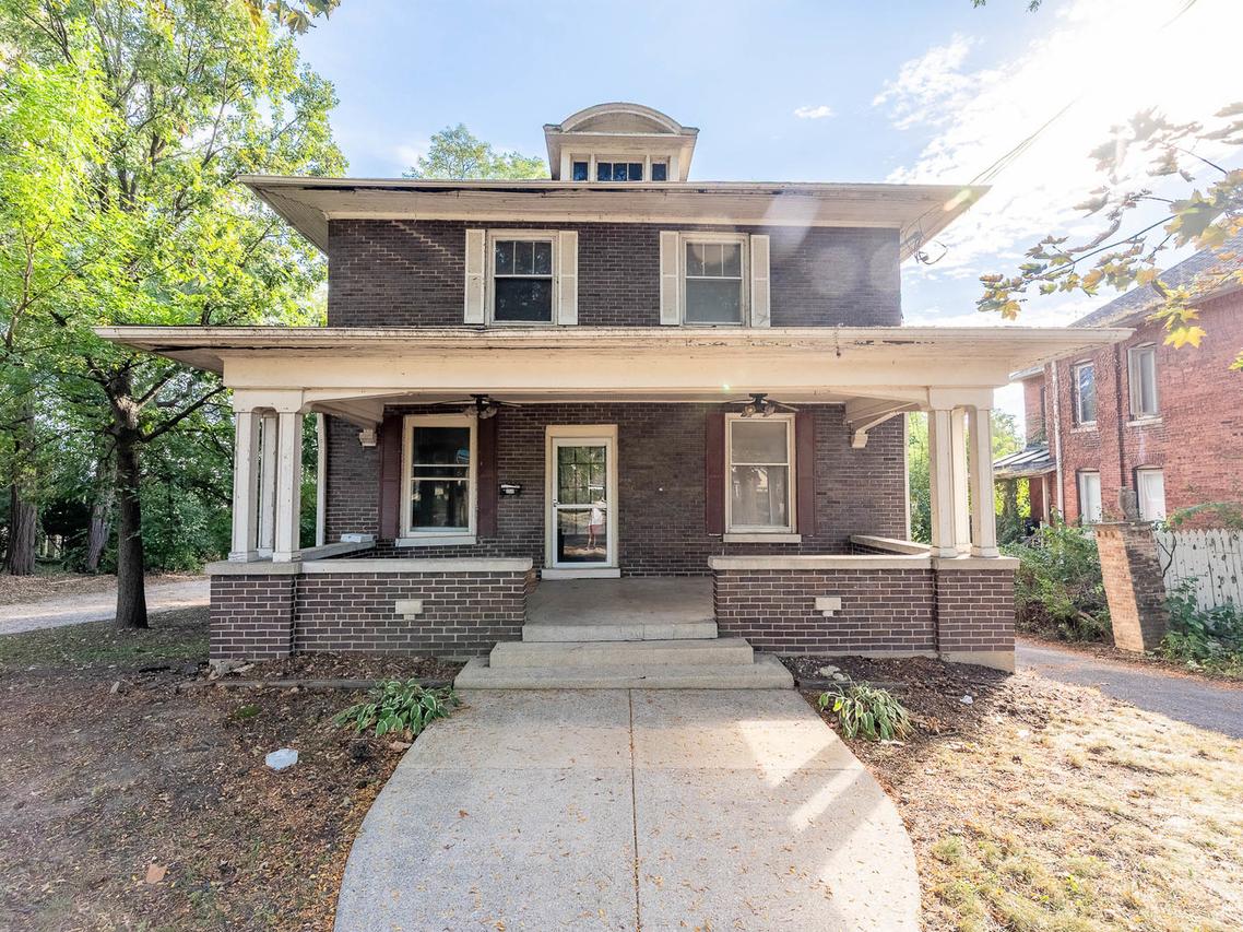 250 N Batavia Ave., Batavia, IL 60510