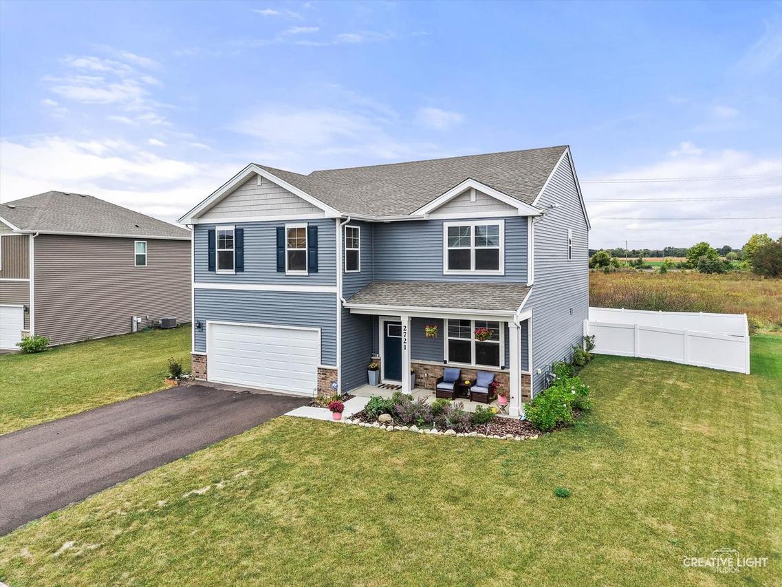 2721 Berrywood Ln., Yorkville, IL 60560