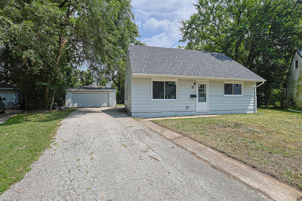 8 Allegheny Ct., Park Forest, IL 60466