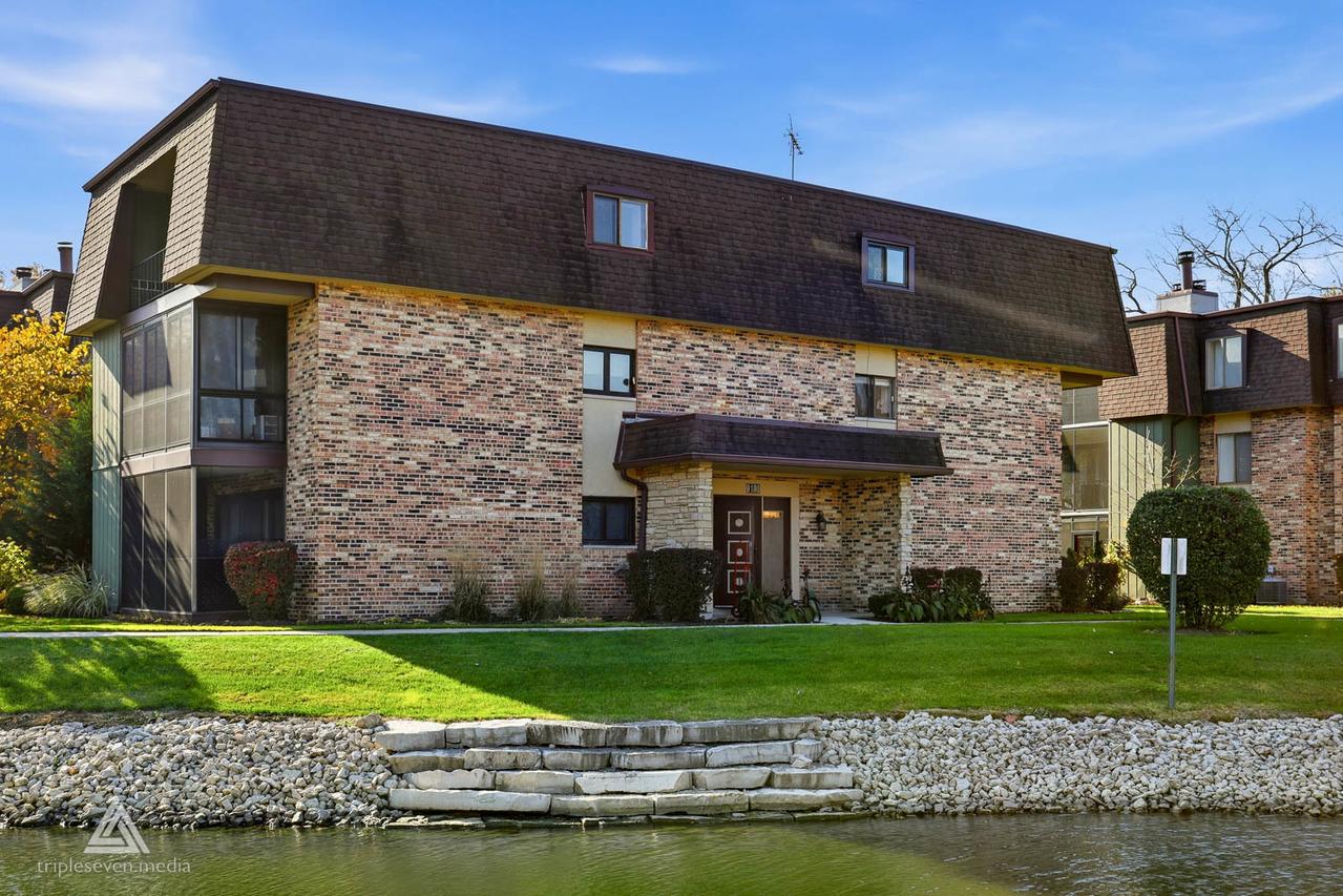 9180 South Rd. #D, Palos Hills, IL 60465