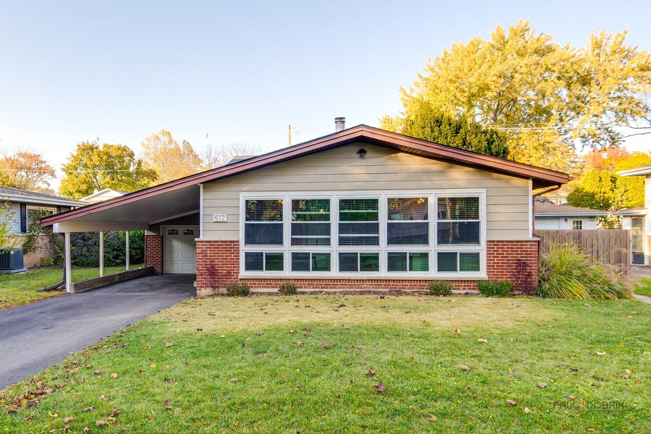 512 Lisa Rd., West Dundee, IL 60118