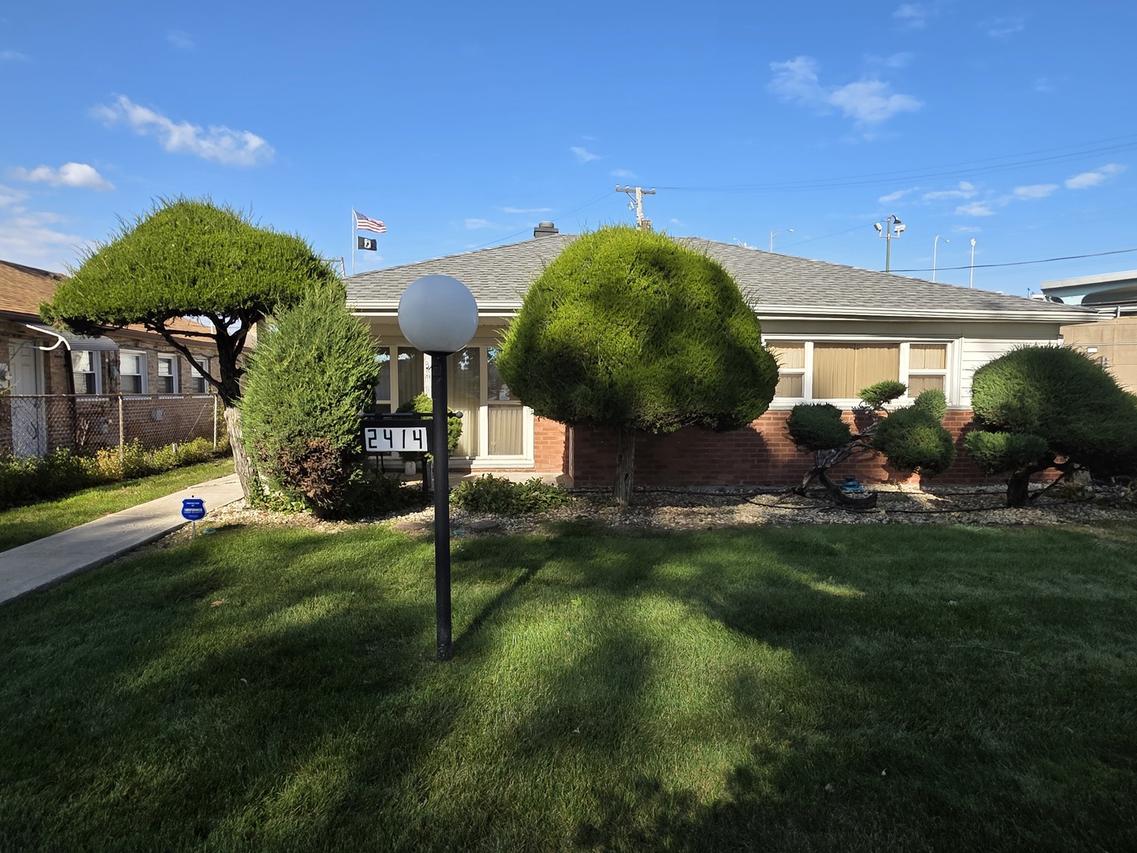 2414 E 89th St., Chicago, IL 60617