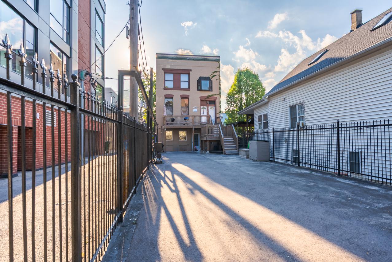 2014 N Whipple St., Chicago, IL 60647