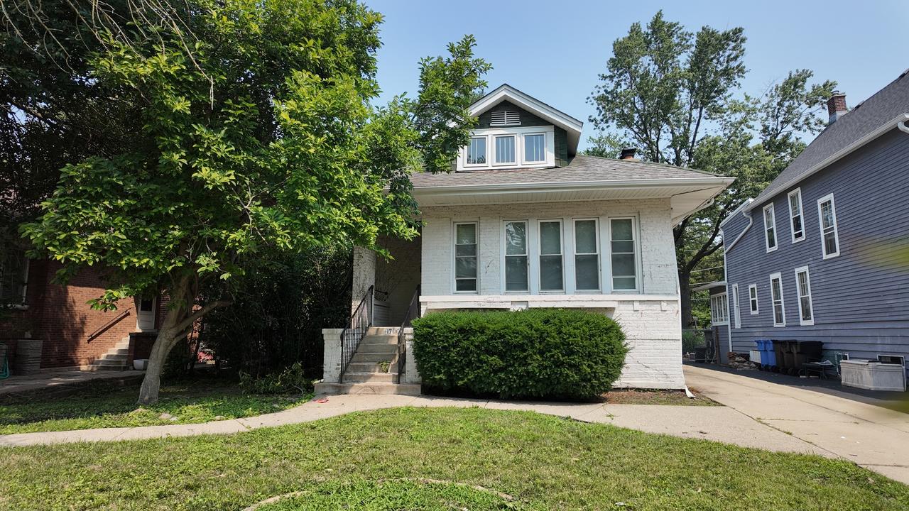 1700 W 105th St., Chicago, IL 60643