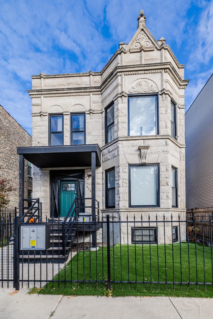 3218 W Polk St., Chicago, IL 60624