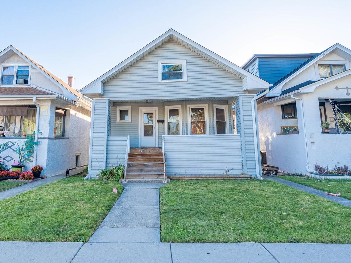 5707 S Spaulding Ave., Chicago, IL 60629