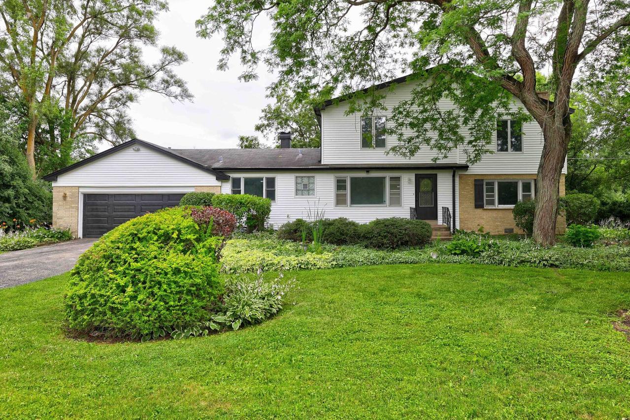 7001 W Meadow Lane Rd., Long Grove, IL 60060