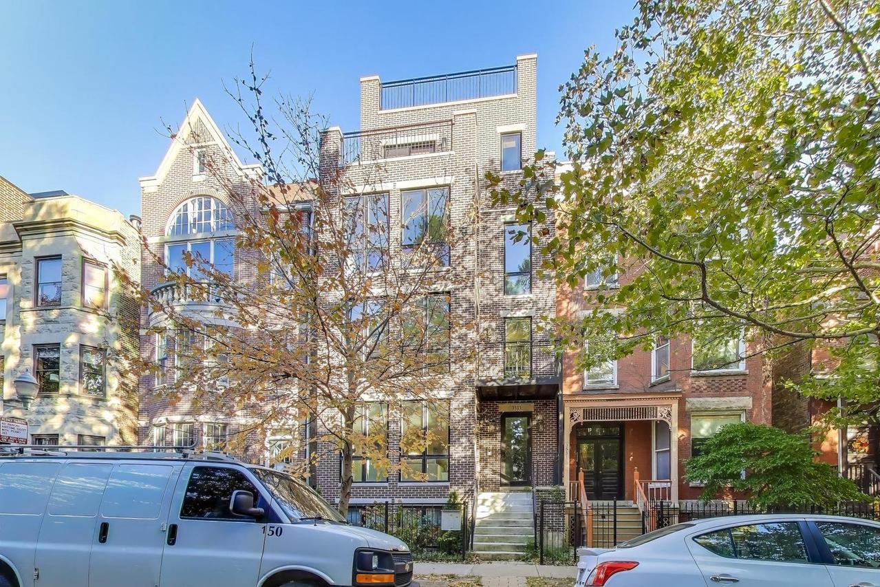 3533 N Fremont St. #2, Chicago, IL 60657