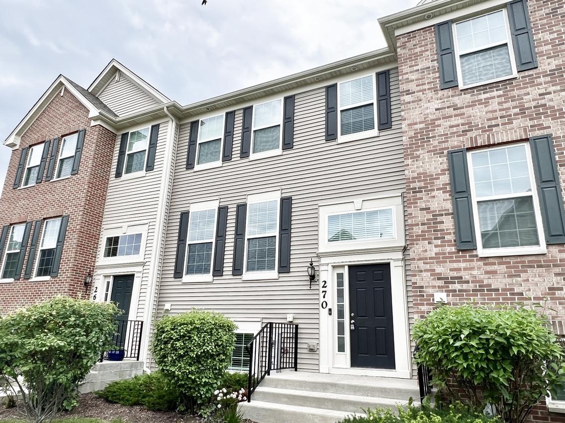 270 Lionel Dr., Grayslake, IL 60030