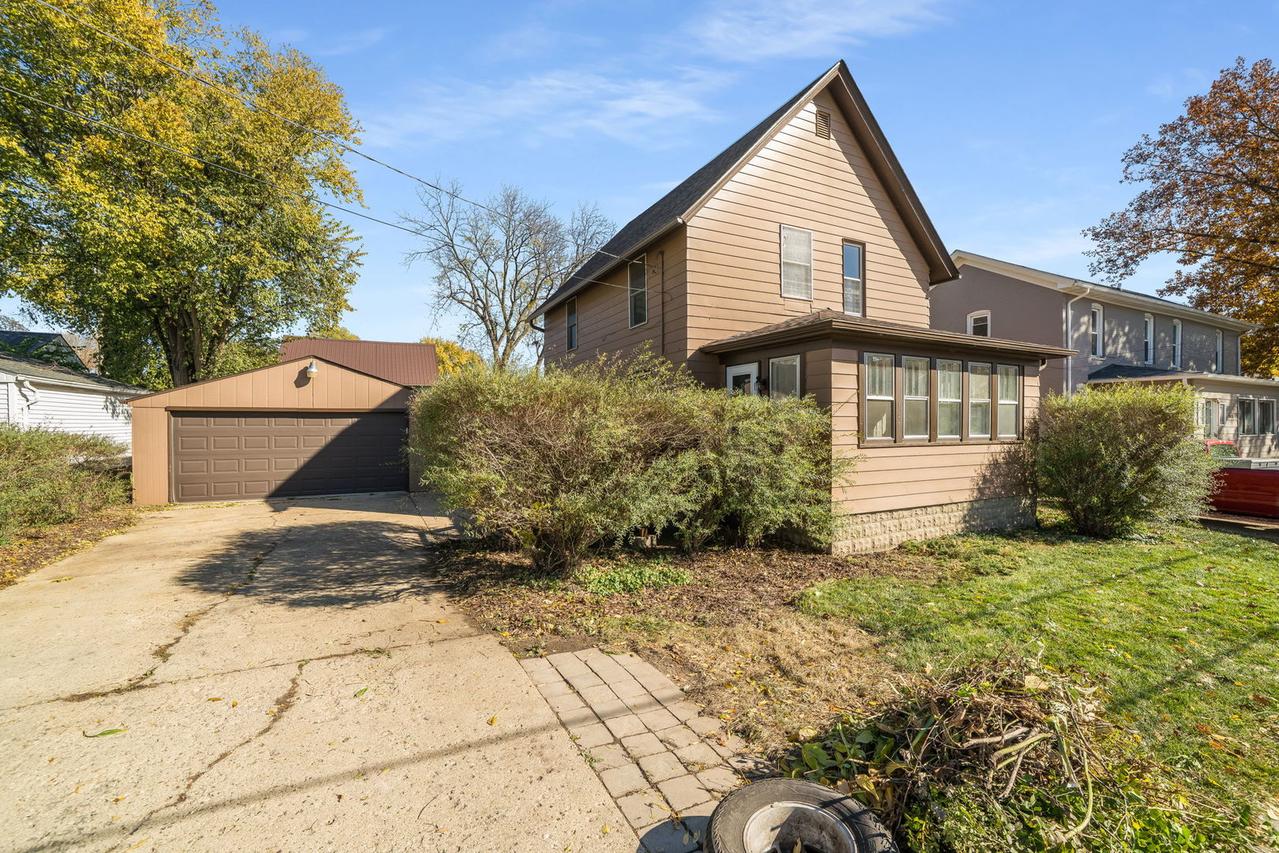 145 Gladys Ct., Belvidere, IL 61008
