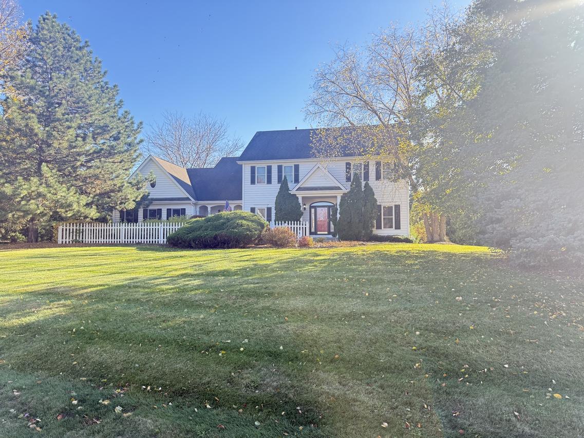 7015 Burning Tree Cir., Mchenry, IL 60050