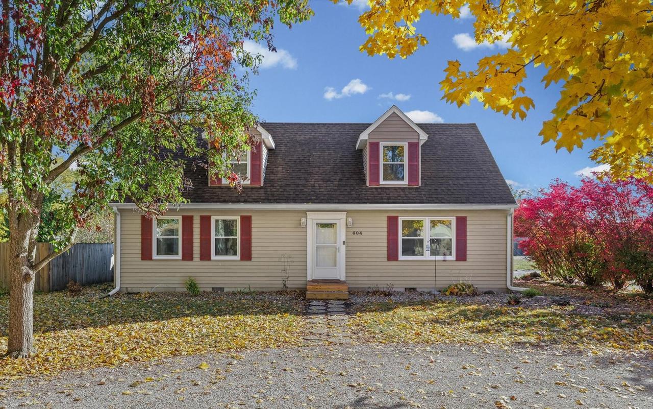 604 S Second St., Fisher, IL 61843