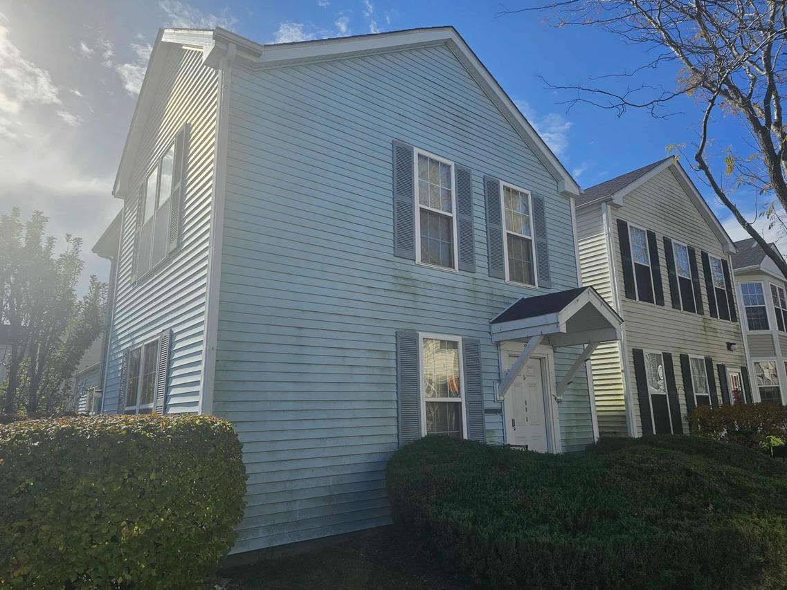 863 Symphony Dr., Aurora, IL 60504