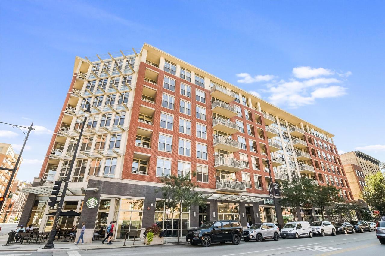 1001 W Madison St. #713, Chicago, IL 60607
