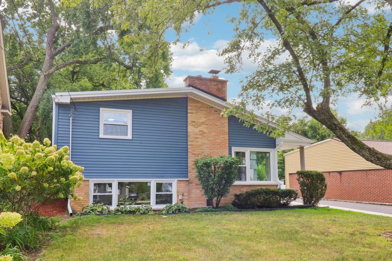 333 Elm St., Glen Ellyn, IL 60137