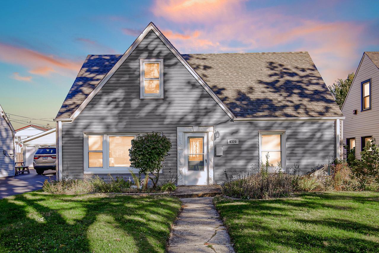 4320 W 99th Pl., Oak Lawn, IL 60453