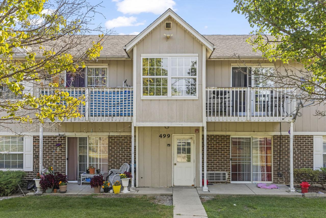 499 Park St. #2D, Bensenville, IL 60106