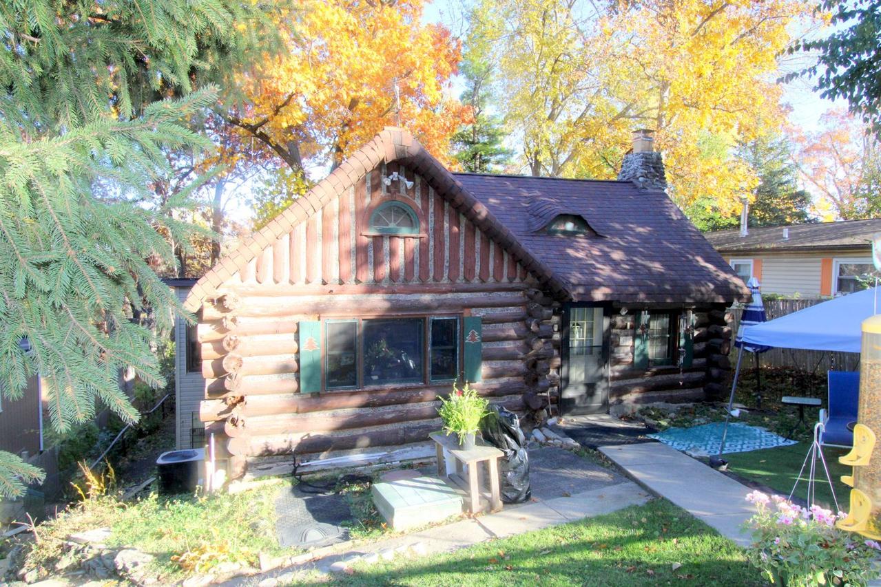 312 N Cresthill Ave., Mchenry, IL 60050