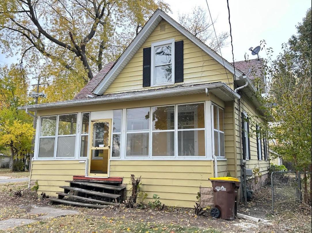 1802 16th Ave., Rockford, IL 61104