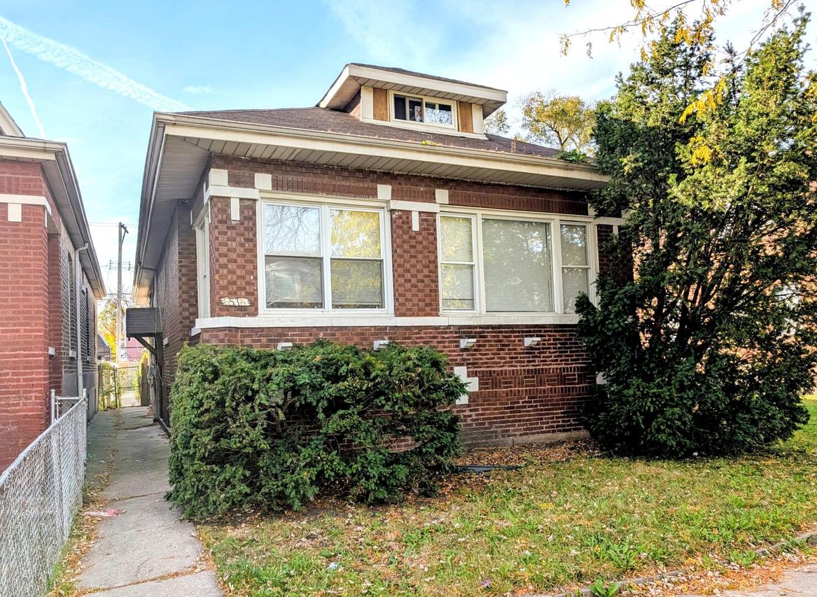 6536 S Paulina St., Chicago, IL 60636