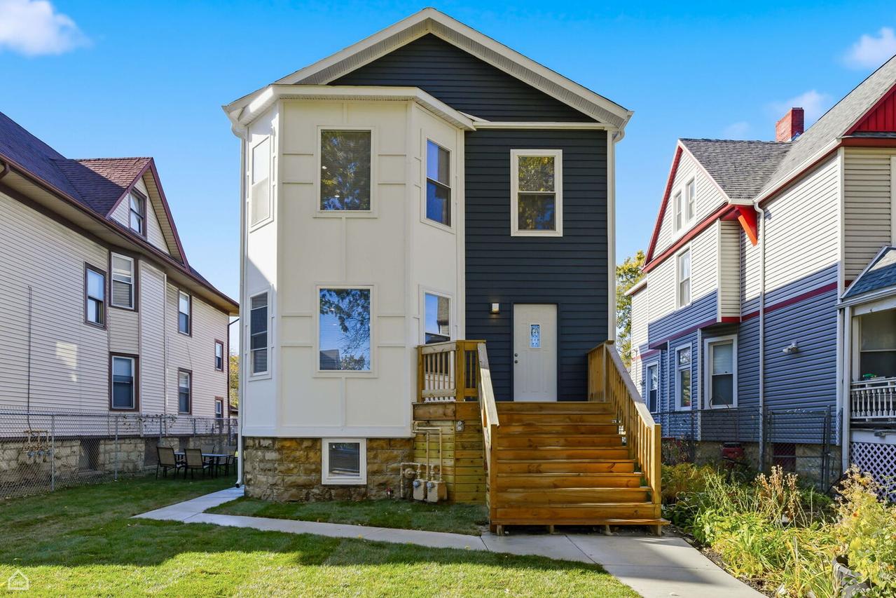 328 N Lockwood Ave., Chicago, IL 60644