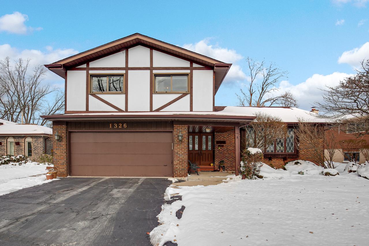 1326 Hillview Rd., Homewood, IL 60430