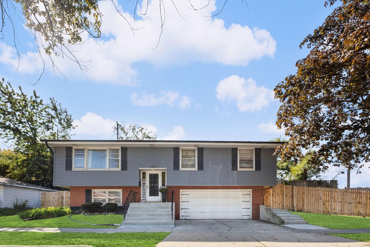 2635 W 94th Pl., Evergreen Park, IL 60805