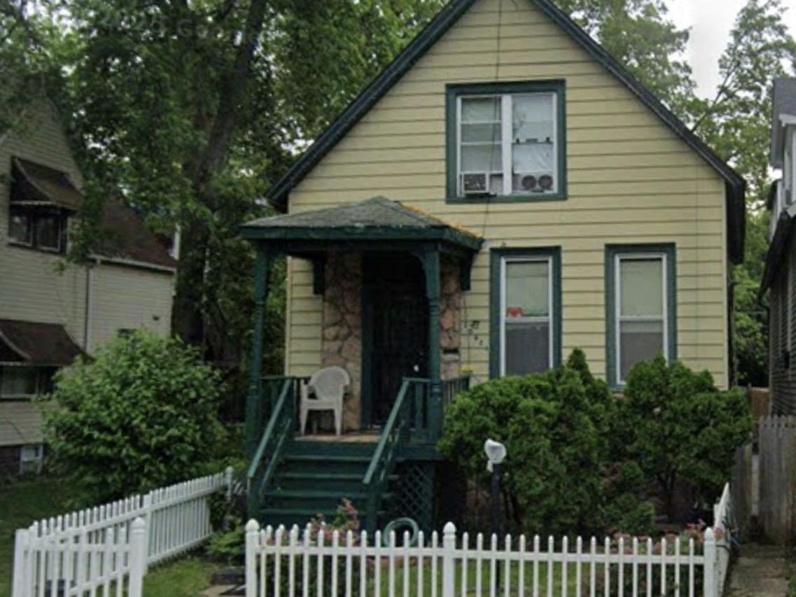 10619 S Lafayette Ave., Chicago, IL 60628