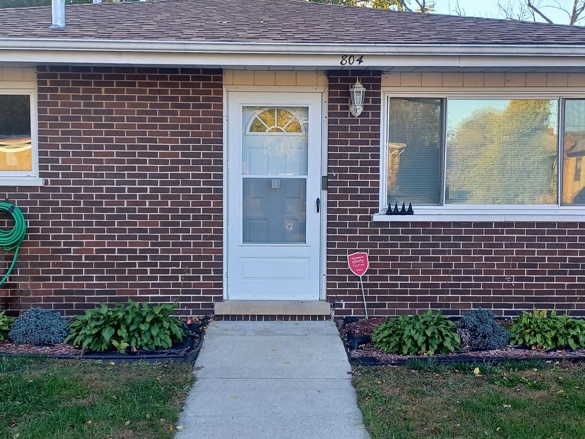 804 Mackinaw Ave., Calumet City, IL 60409