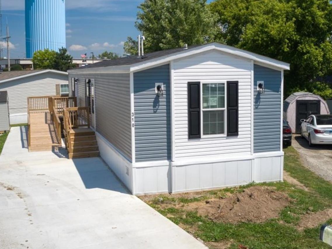 310 Apollo Ct., Round Lake, IL 60073