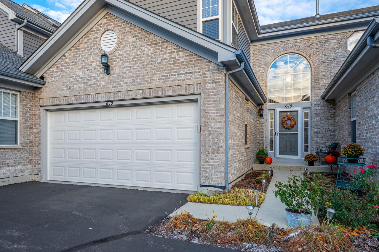 615 Kresswood Dr., Mchenry, IL 60050