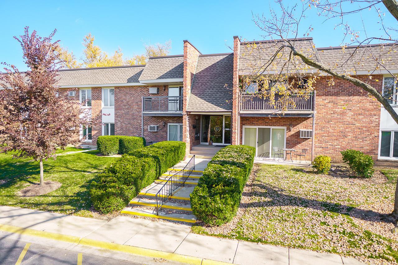 3939 Saratoga Ave. #110E, Downers Grove, IL 60515