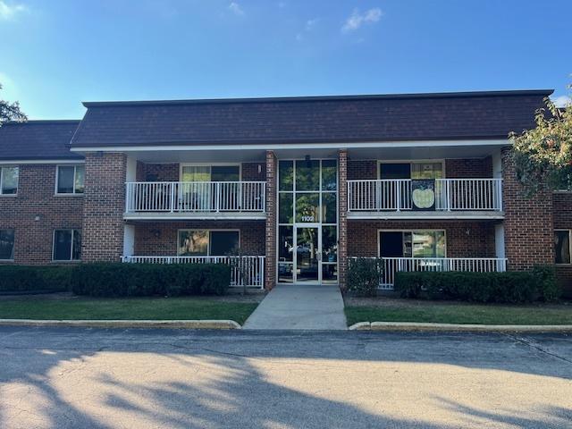 1102 Westover Ln. #1-C, Schaumburg, IL 60193