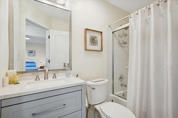 1445 Greens Ct., Glendale Heights, IL 60139