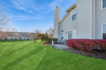 1445 Greens Ct., Glendale Heights, IL 60139