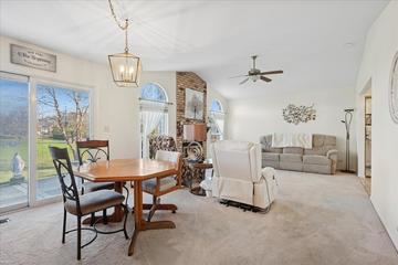 1445 Greens Ct., Glendale Heights, IL 60139