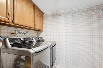 1445 Greens Ct., Glendale Heights, IL 60139