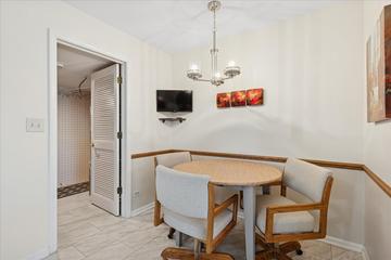 1445 Greens Ct., Glendale Heights, IL 60139