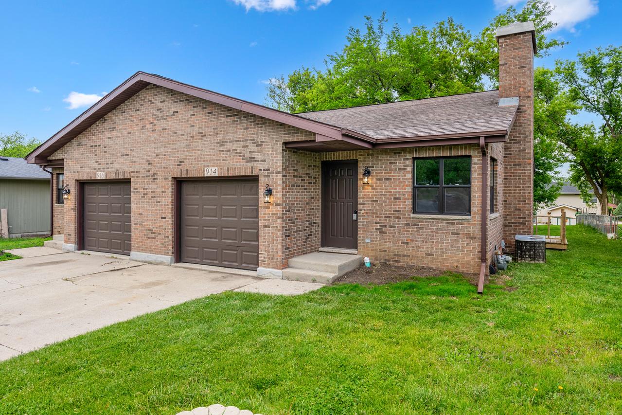 [Address Hidden by Seller], Woodstock, IL 60098