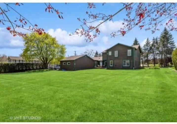 19738 W Martin Dr., Mundelein, IL 60060