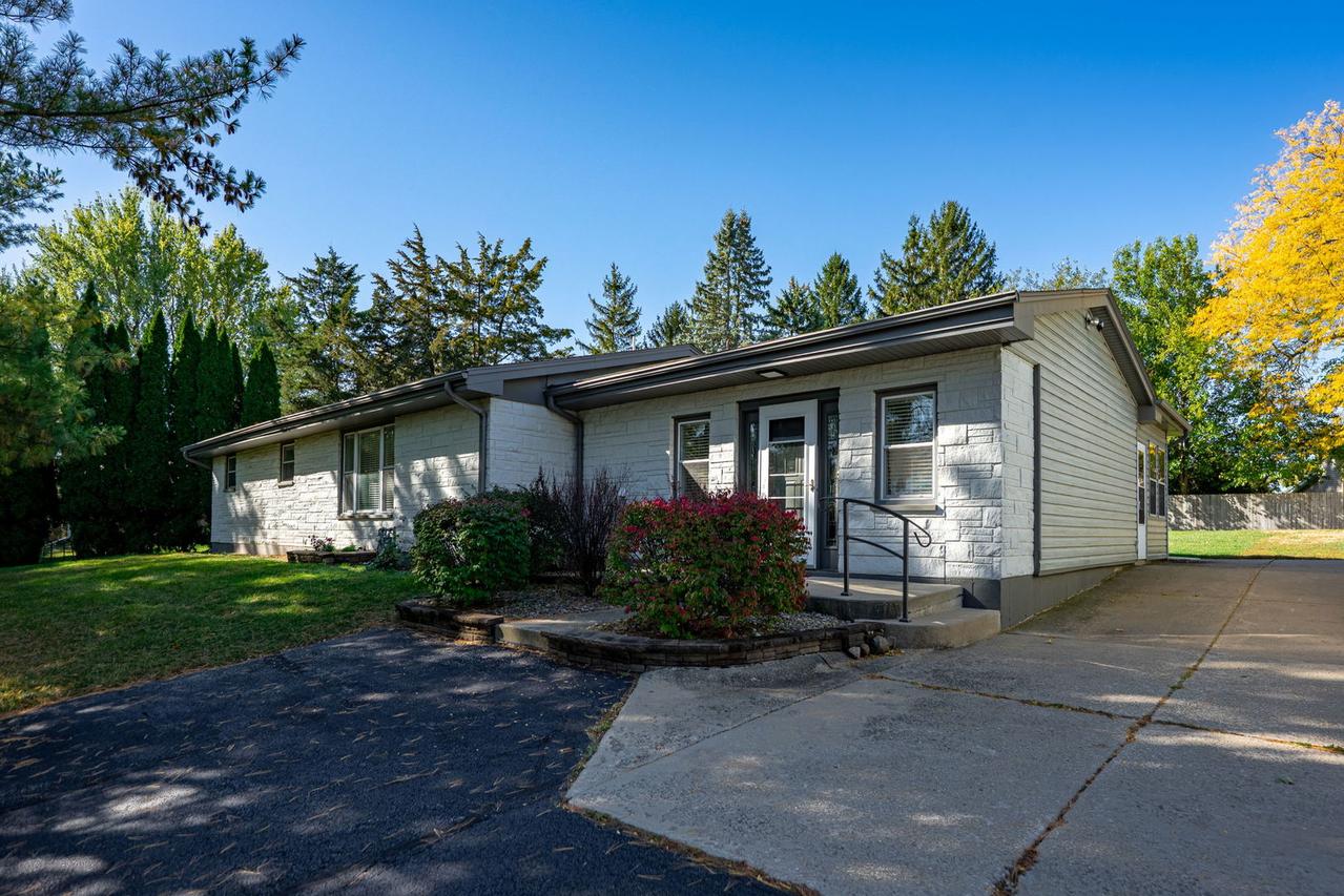 7001 Maple St., Marengo, IL 60152