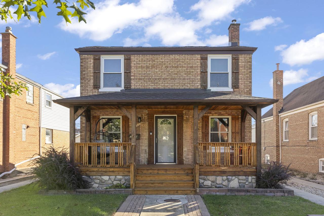 5733 S New England Ave., Chicago, IL 60638