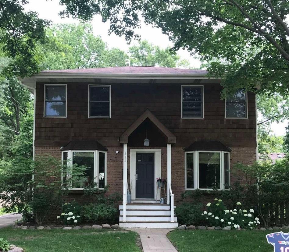 953 Clay Ct., Deerfield, IL 60015