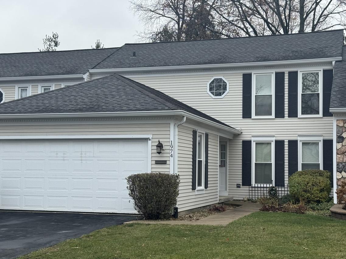 1974 Wexford Cir. #123, Wheaton, IL 60189