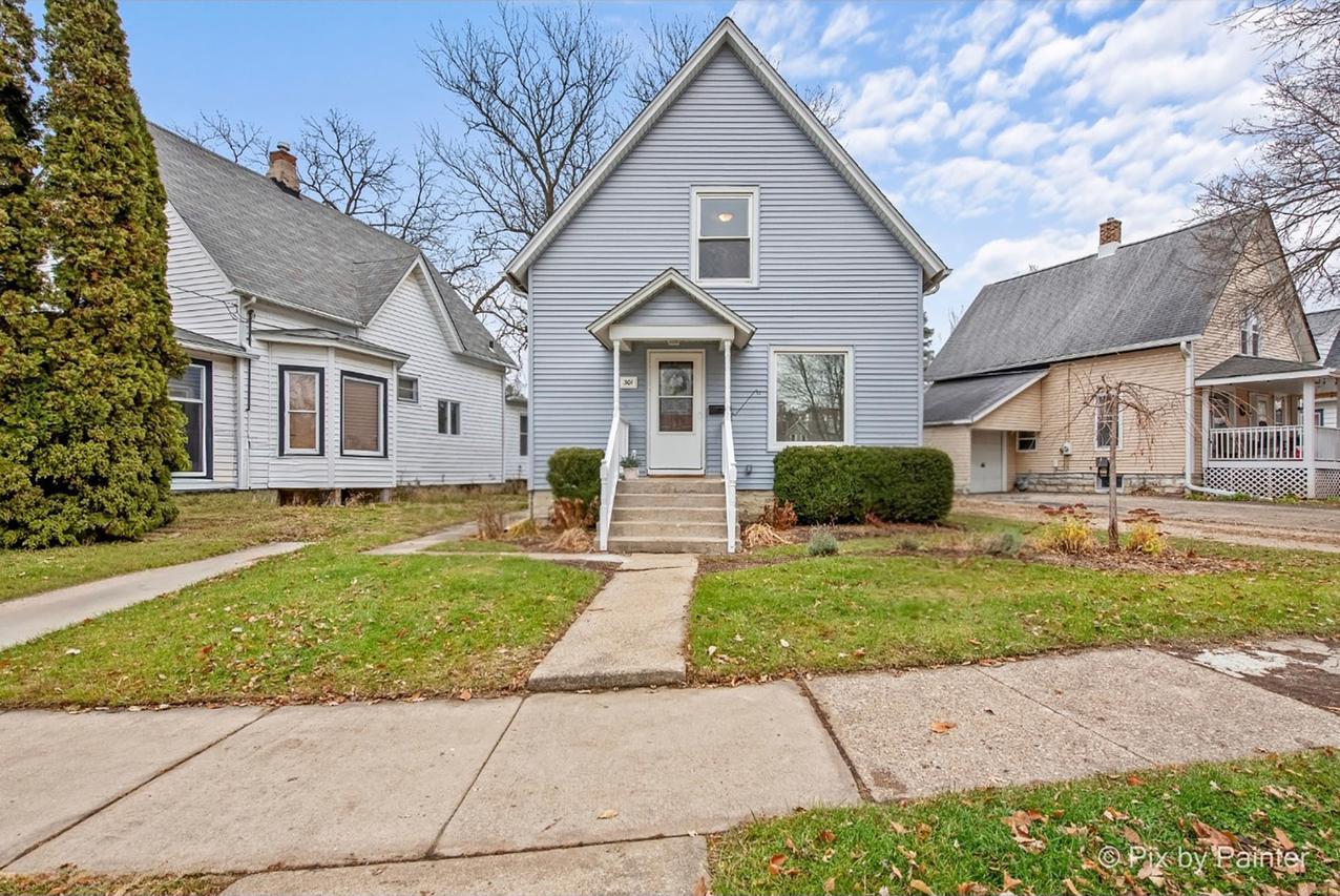 301 Pond St., Dekalb, IL 60115