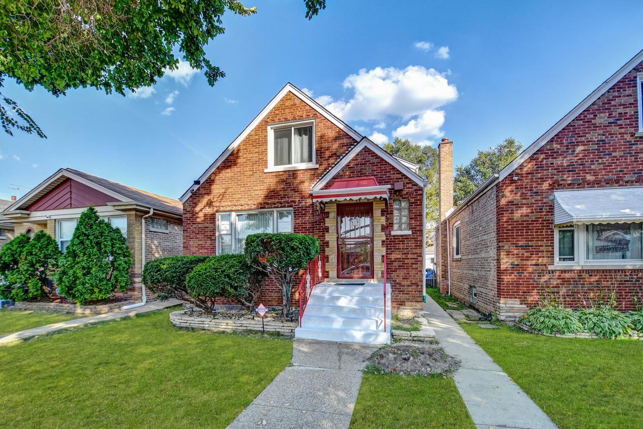 9041 S East End Ave., Chicago, IL 60617