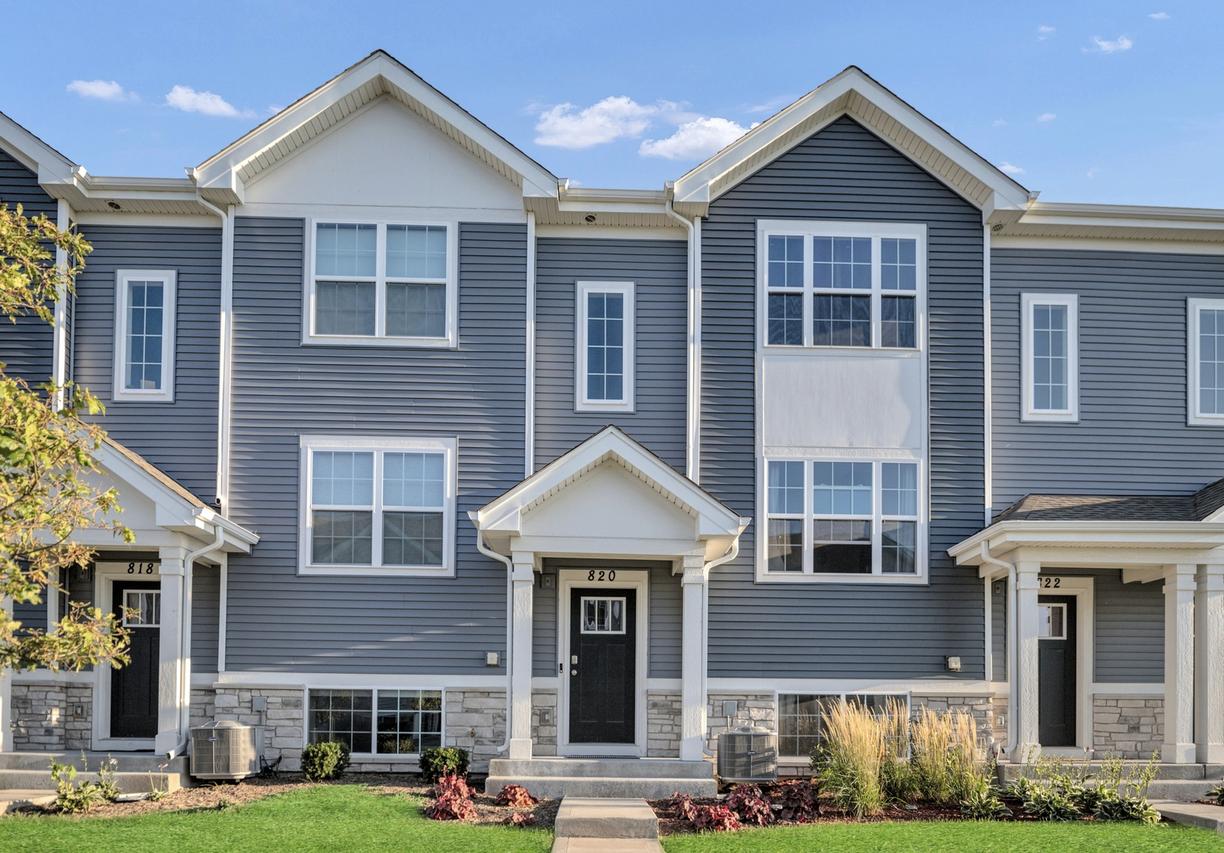 820 Briar Glen Ct., Hampshire, IL 60140